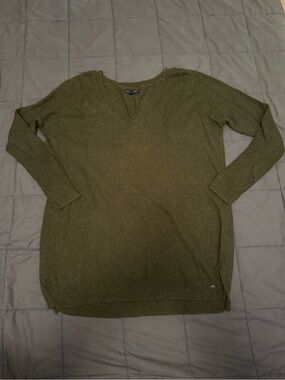 Green American Eagle sweater Size M  #knitwear